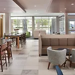 Holiday Inn Express & Suites - Portland Airport - Cascade Stn By Ihg