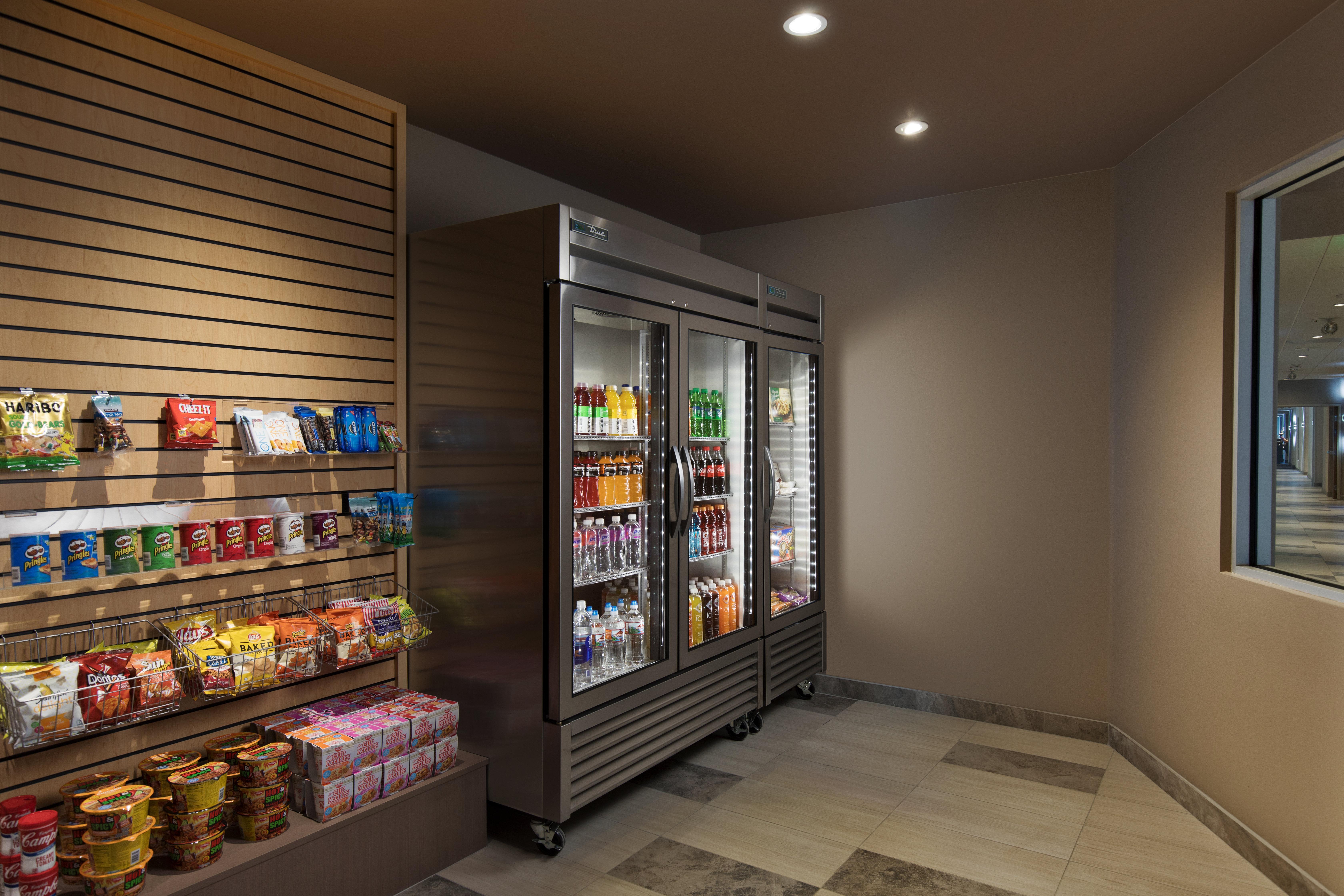 Hotel Express & - Airport - Cascade Stn By Ihg 3*